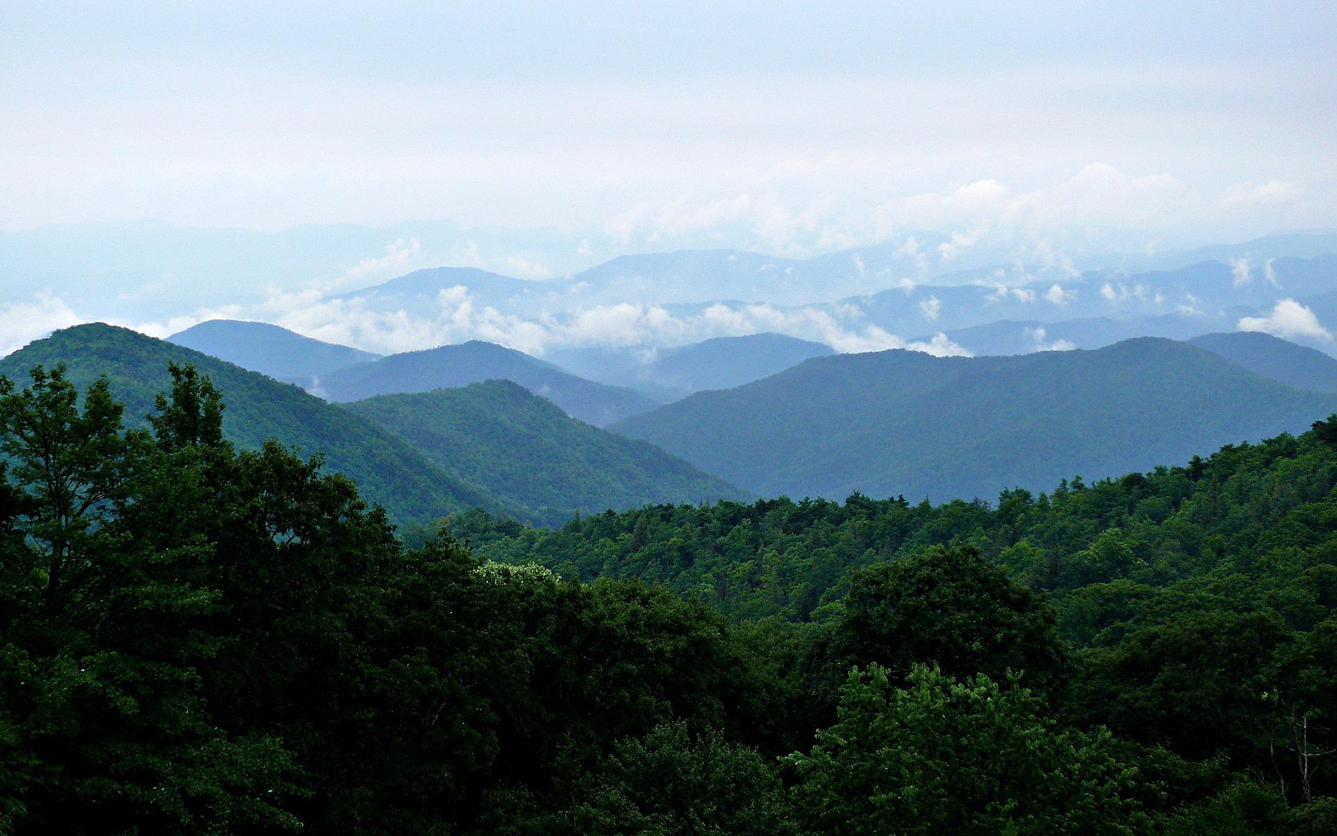 a landscape photo of the beautiful blue ridge mountains